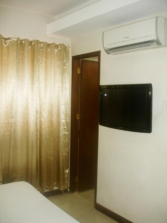 Roxas Midtown Hotel Habitación foto