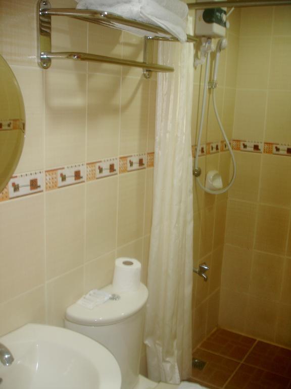 Roxas Midtown Hotel Habitación foto